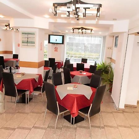 Plus Hotel Craiova Eksteriør bilde