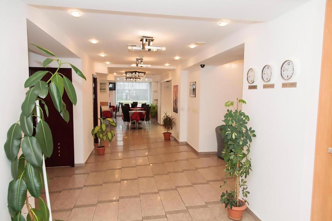 Plus Hotel Craiova Eksteriør bilde