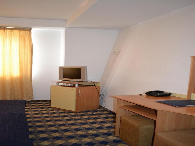 Plus Hotel Craiova Eksteriør bilde