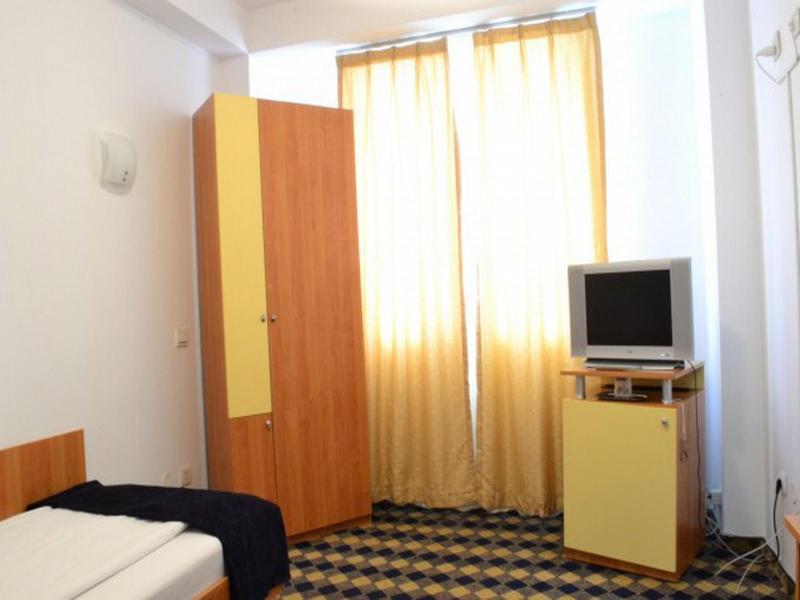 Plus Hotel Craiova Eksteriør bilde